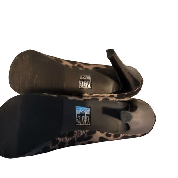 NEW Moda Spana Heels Peep Toe Sz 7.5‎ Animal Print Black Tan Shoes Classic Sexy - Picture 8 of 10